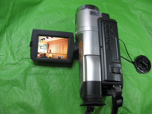 Sony CCD-TRV608 Hi8 Analog Camcorder - Record Transfer Watch 8MM
