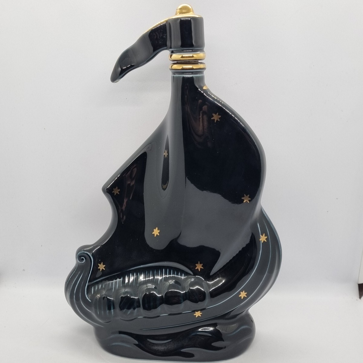 Rare Larsen Cognac Viking Ship Invincible Edition Black And Gold