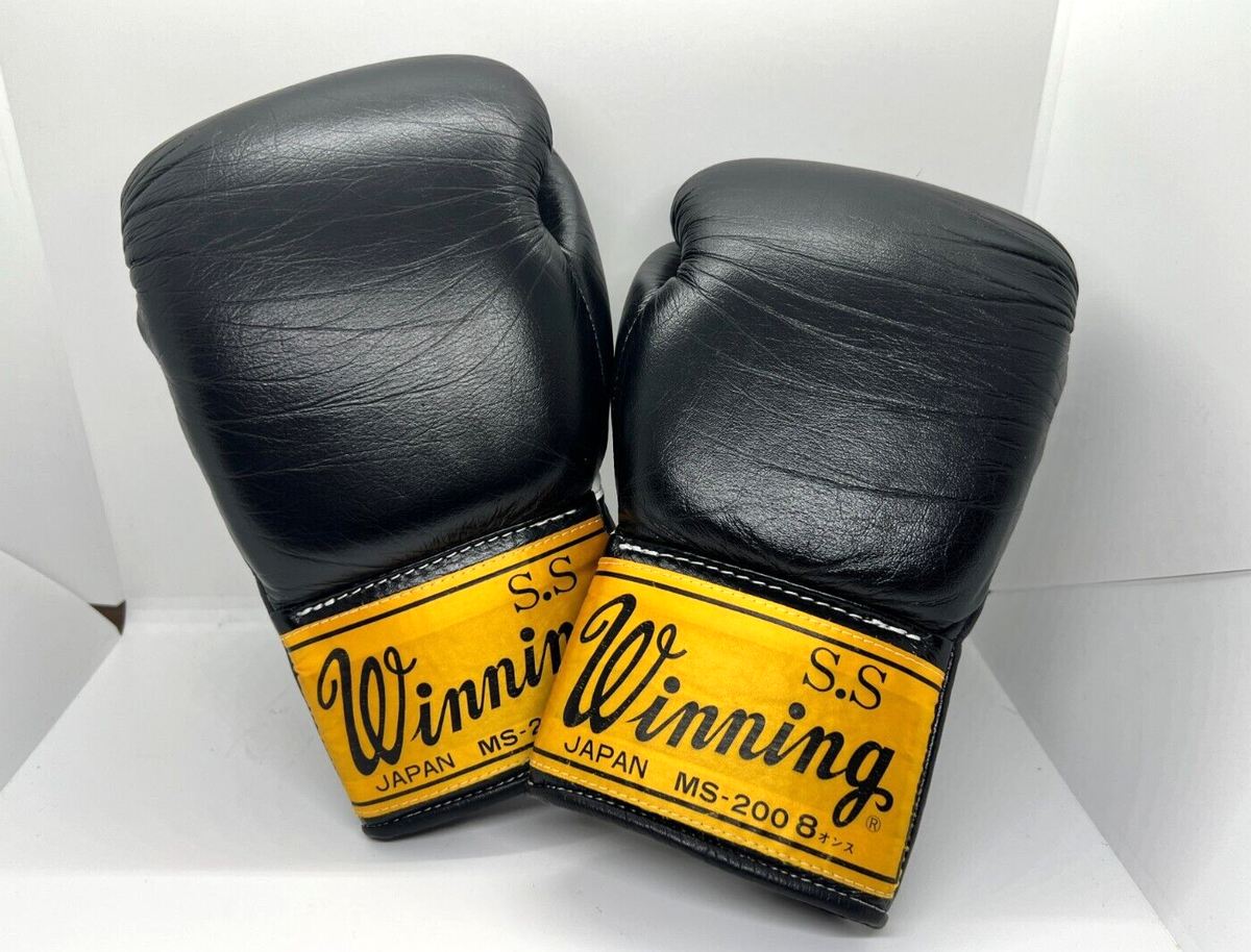Winning Vintage old Logo Boxing Gloves 8 oz Black Rare Lace-up