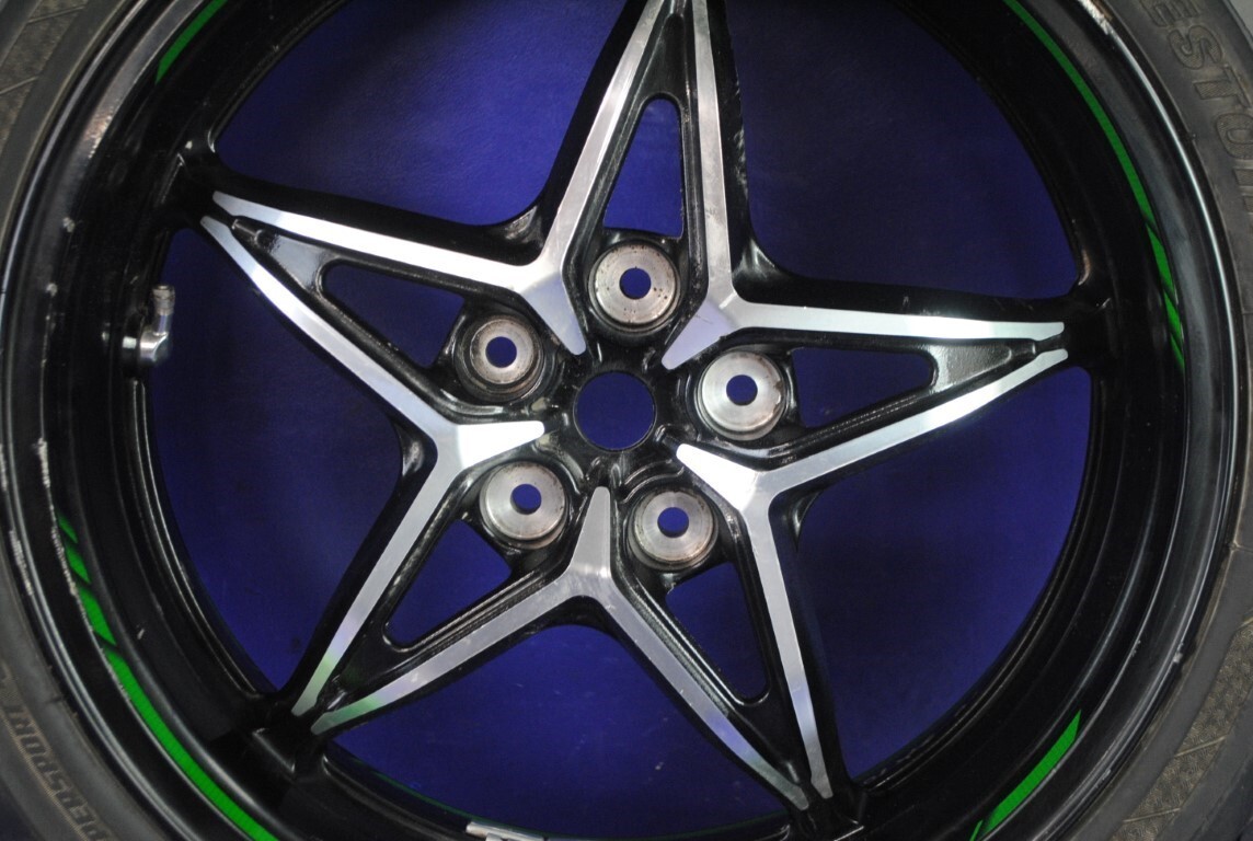 タイヤ・ホイール kohea Hideki タイヤ・ホイール kohea Hideki