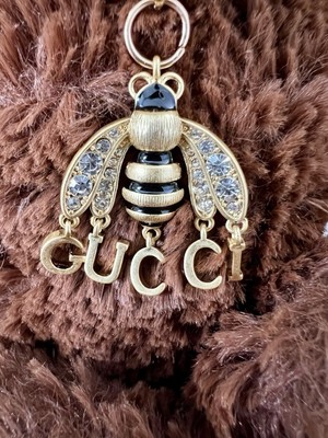 GUCCI Zipper Pull Bee Charm on and unbranded 18 Kt Gold Plated