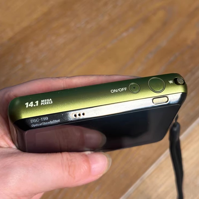 SONY Cyber Shot DSC-T99 Camera 14.1MP 4x Optical Zoom Digital