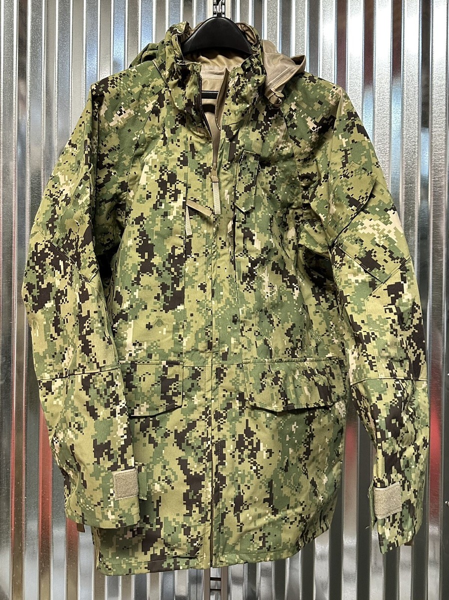 USN Navy AOR2 Uniform NWU Type III Gore-Tex Parka Jacket Medium