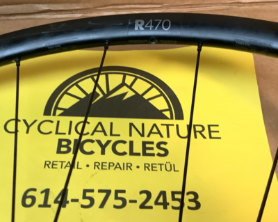 DT Swiss R470 700c 11 Speed 140mmx 12mm thru axle center lock disc