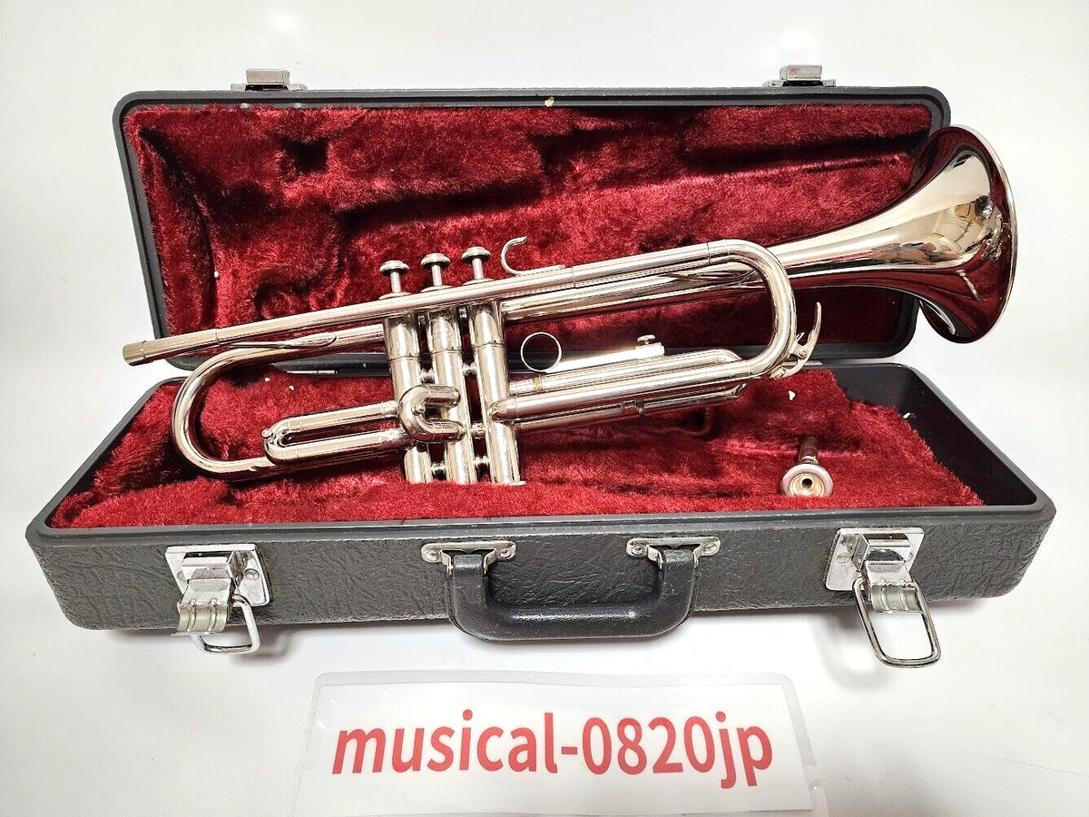 YAMAHA YTR-136 Trumpet with Hard Case Mouthpeace Musical