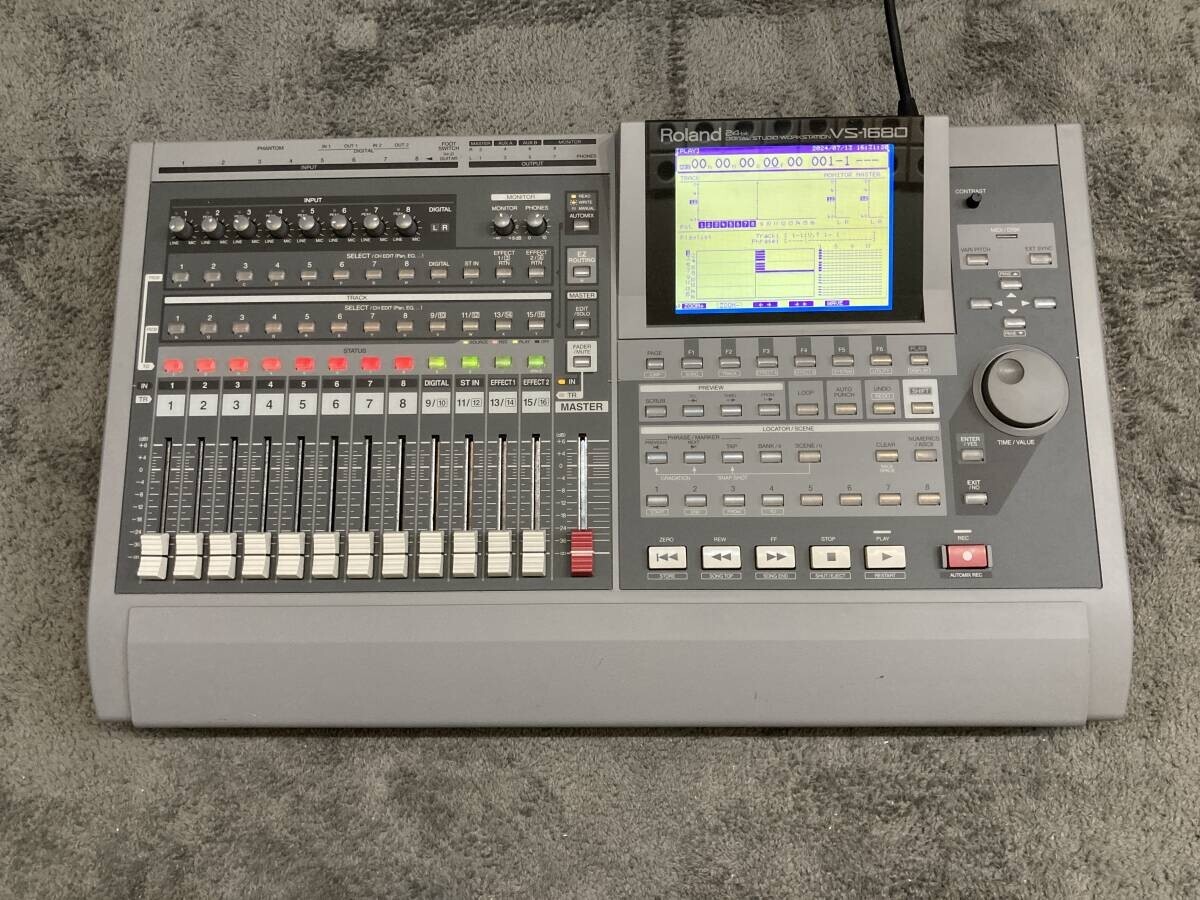 Roland VS-1680 Digital multitrack recorder Recording Studio