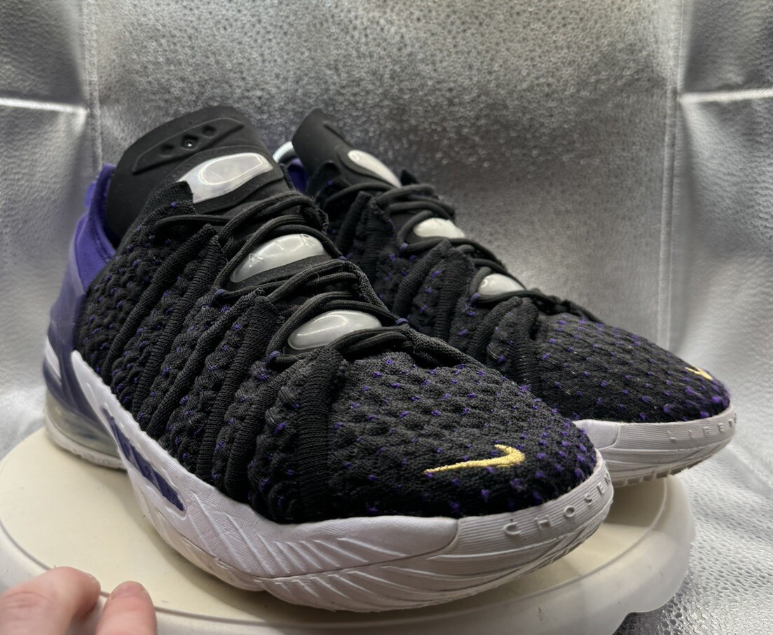 Nike Lebron XVII Basketball Shoes Lakers Black Purple CW2760-004
