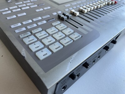 Zoom MRS 1608 16-Track / Multi Track Digital Recording Studio with