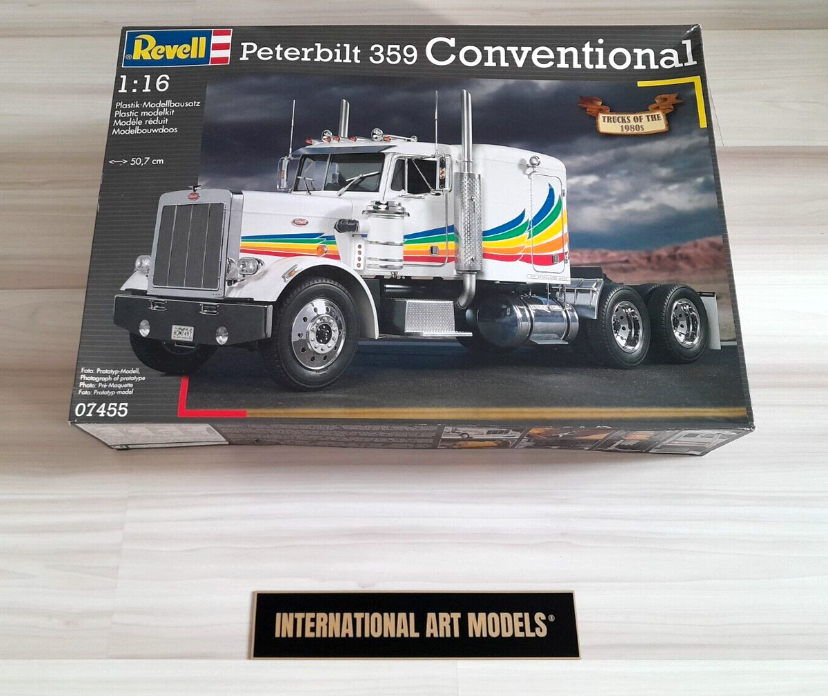 Peterbilt 359 Conventional in 1:16 scale | Factory sealed | Not