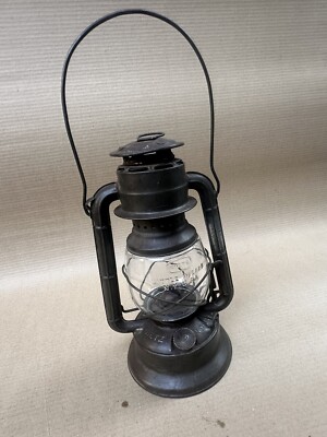 Dietz Little wizard N Y USA embossed mark Original LOC-NOB Globe