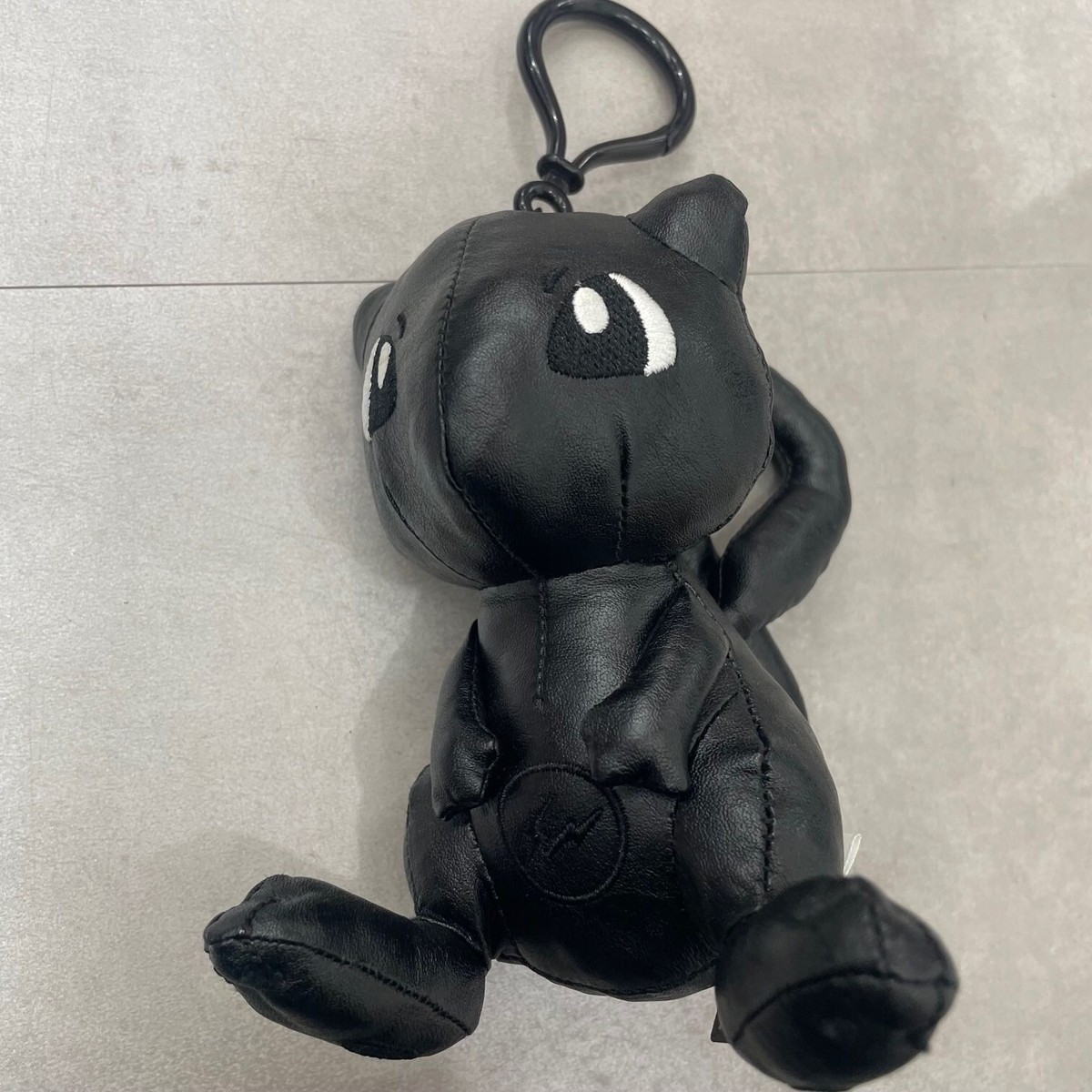 Pokémon Mew ThunderBolt Project Fragment Design Mascot Hiroshi