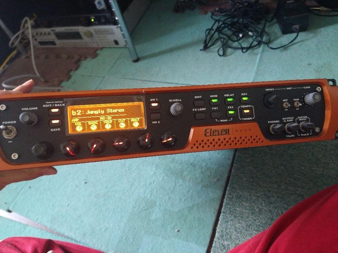 Avid Eleven Rack Guitar Preamp Audio Interface Orange Black Music