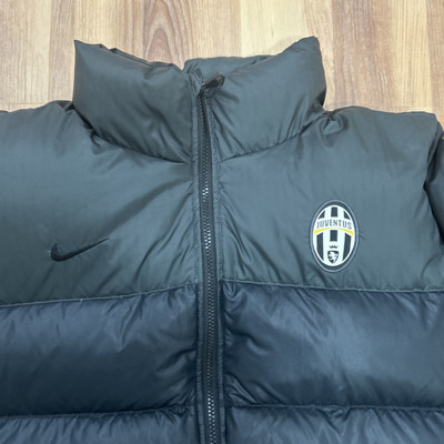 NIKE JUVENTUS ALL WEATHER PUFFER JACKET TRAINING SOCCER JACKET