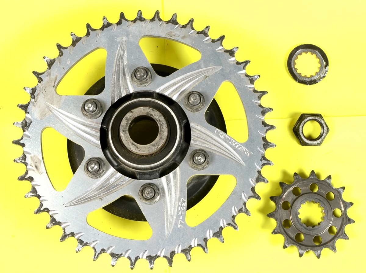 KAWASAKI - NINJA ZX6R - VORTEX RENTHAL 520 FRONT REAR SPROCKET HUB