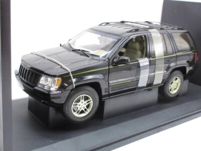 1:18 AUTOart Jeep Grand Cherokee 1999 Black Model Car CHN | eBay