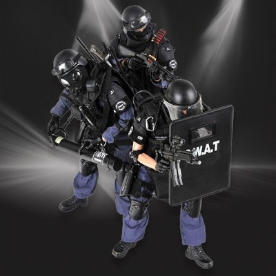 SWAT Assaulter Figure with Police Dog 1/6 Scale by PATTIZ TOYS
