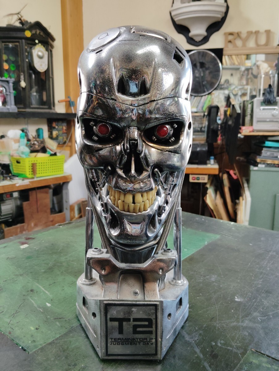Terminator 2 T-800 Endoskull Life Size Head Statue 1/1 scale Ver