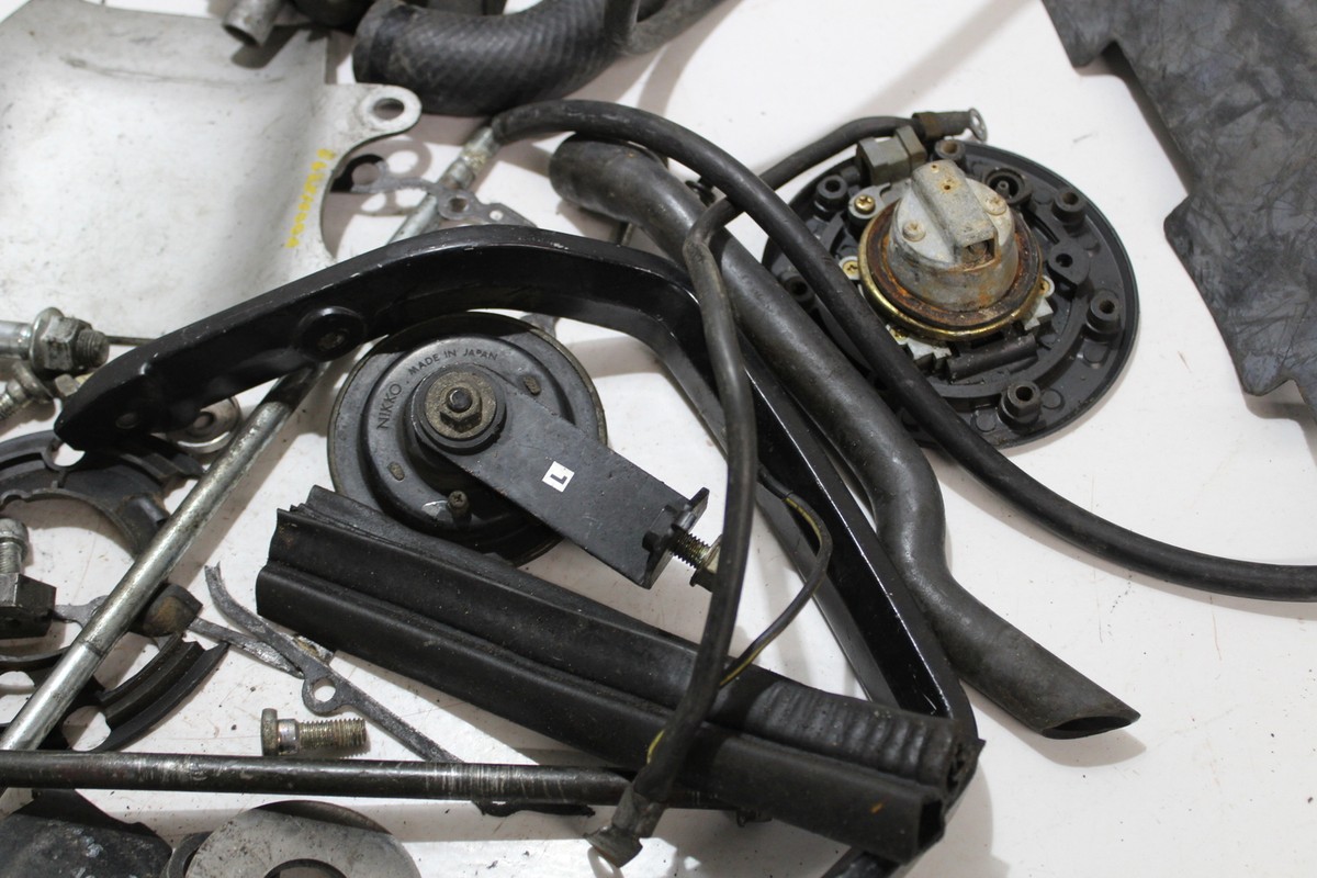 1986 KAWASAKI NINJA 1000R ZX1000A PARTS AND HARDWARE NUTS BOLTS | eBay