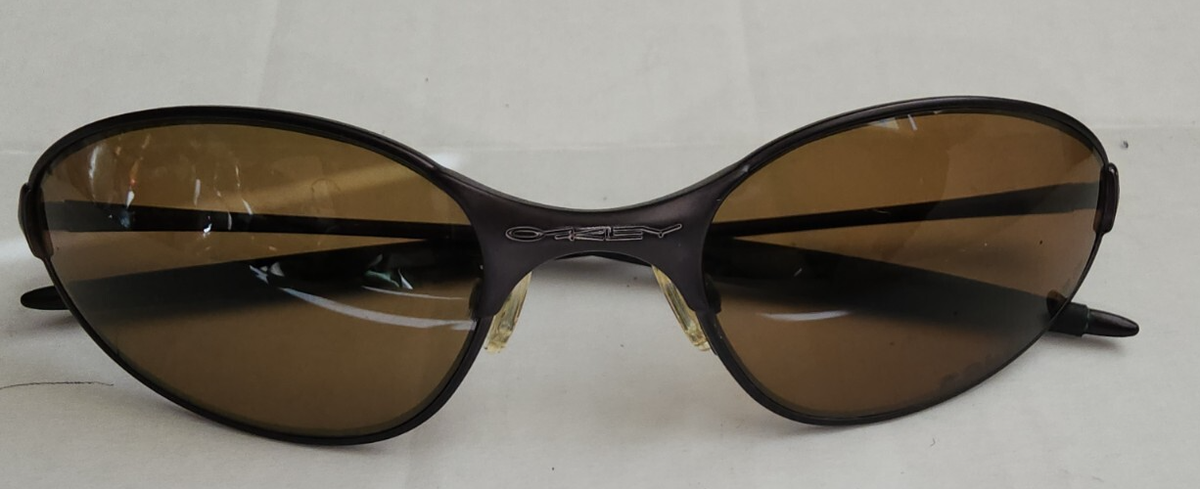VINTAGE OAKLEY Sunglasses C WIRE Dark Frame Polarized Lenses