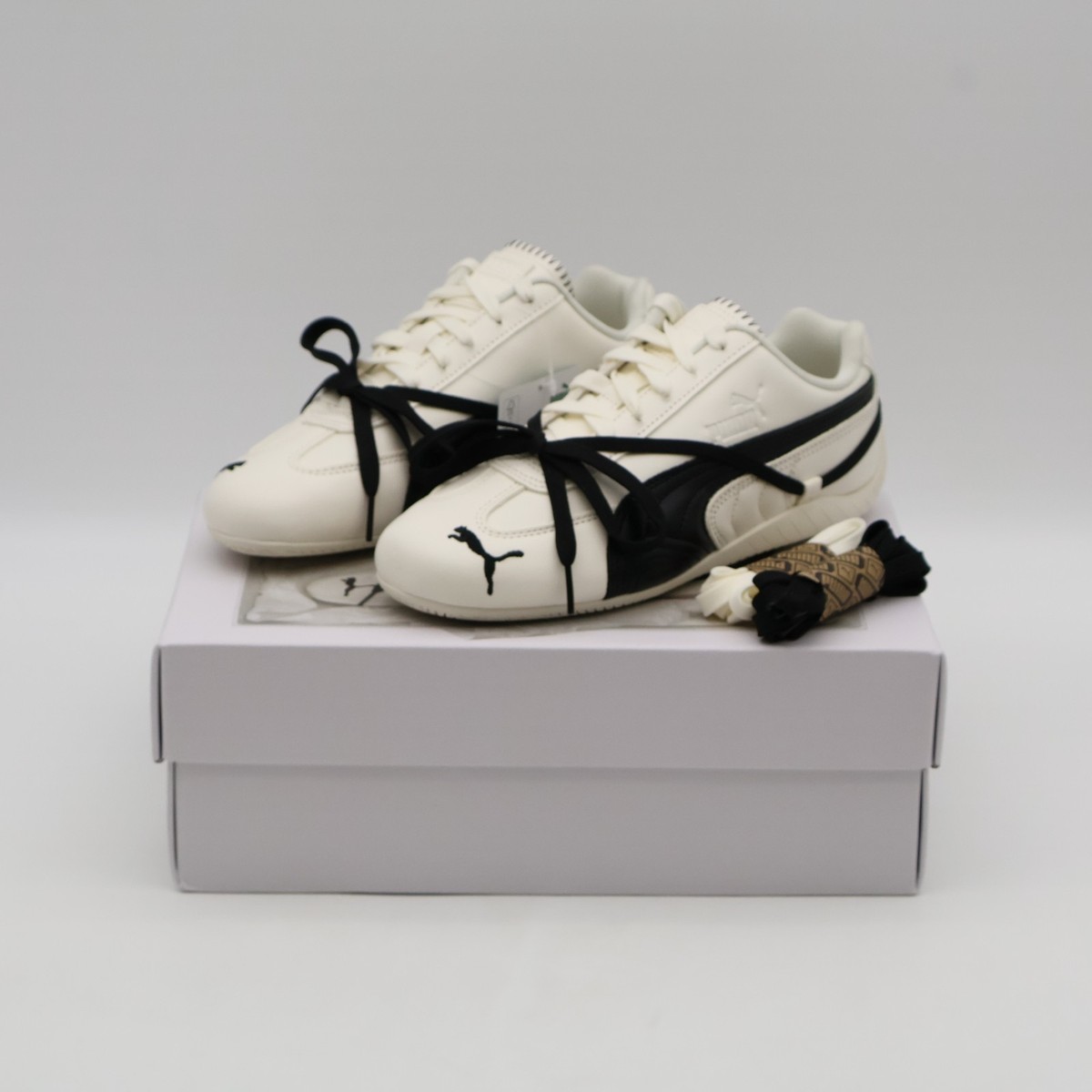 404390-01 BLACKPINK ROSE Puma Speedcat LEA Warm White PUMA Black