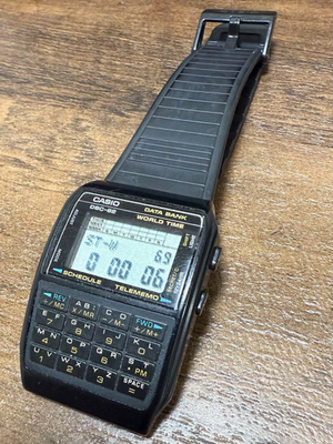 CASIO DBC-62 Databank Digital Calculator Watch Vintage 90s Retro