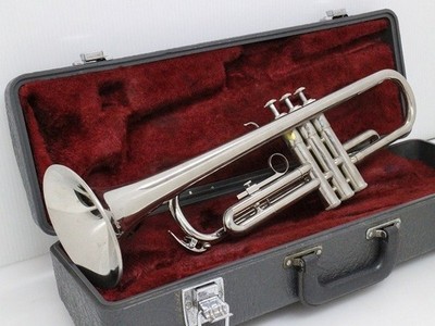 YAMAHA YTR-1310 Trumpet with Hard Case Silver Nickel Mouthpeace | eBay