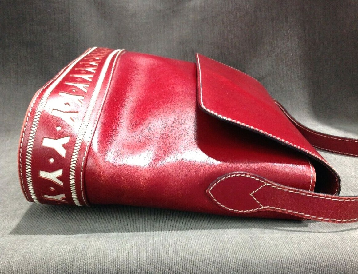 Vintage Yves Saint Laurent YSL Dark Red & White Y-cut Shoulder Bag