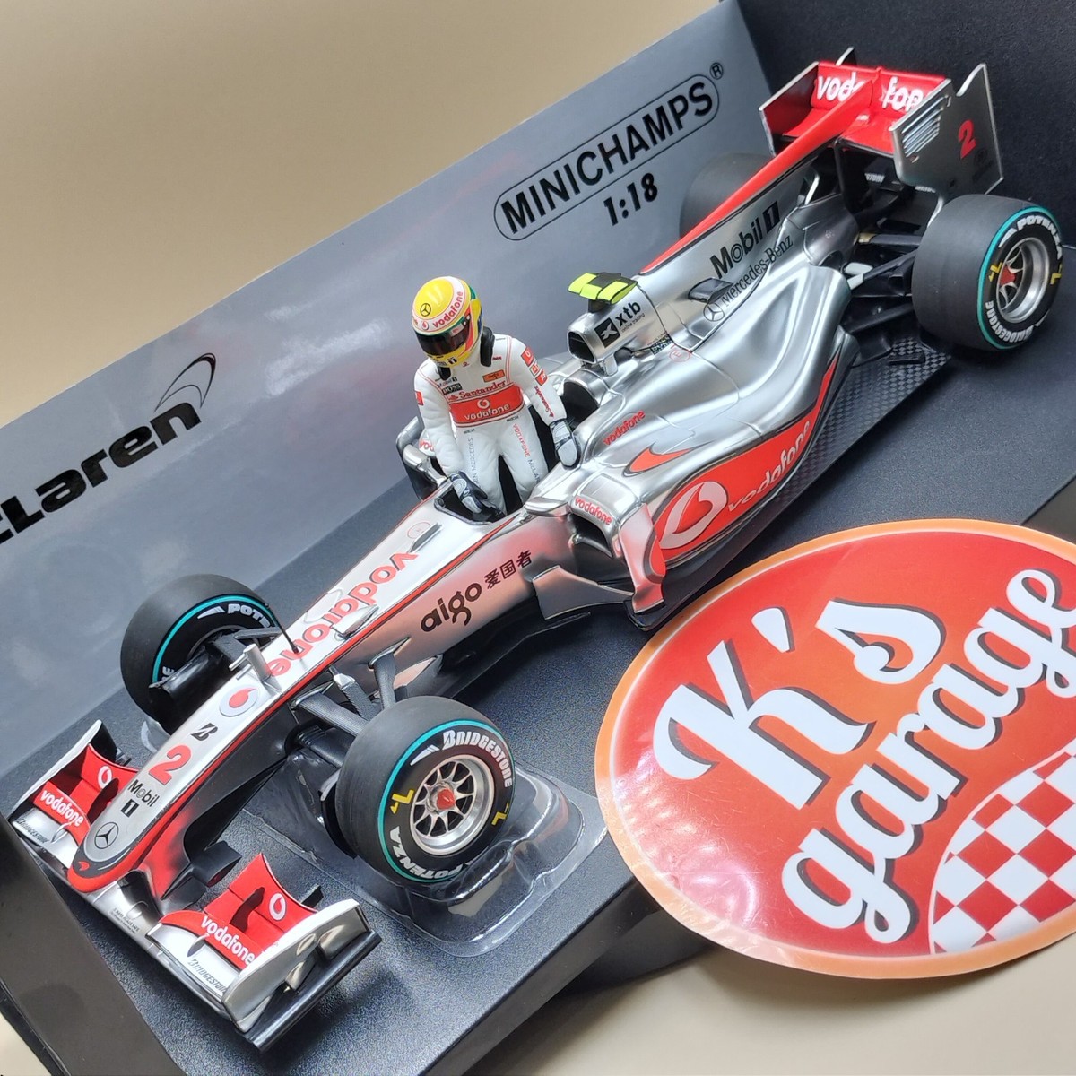 MINICHAMPS 1/18 Vodafone McLaren Mercedes MP4-25 L. Hamilton