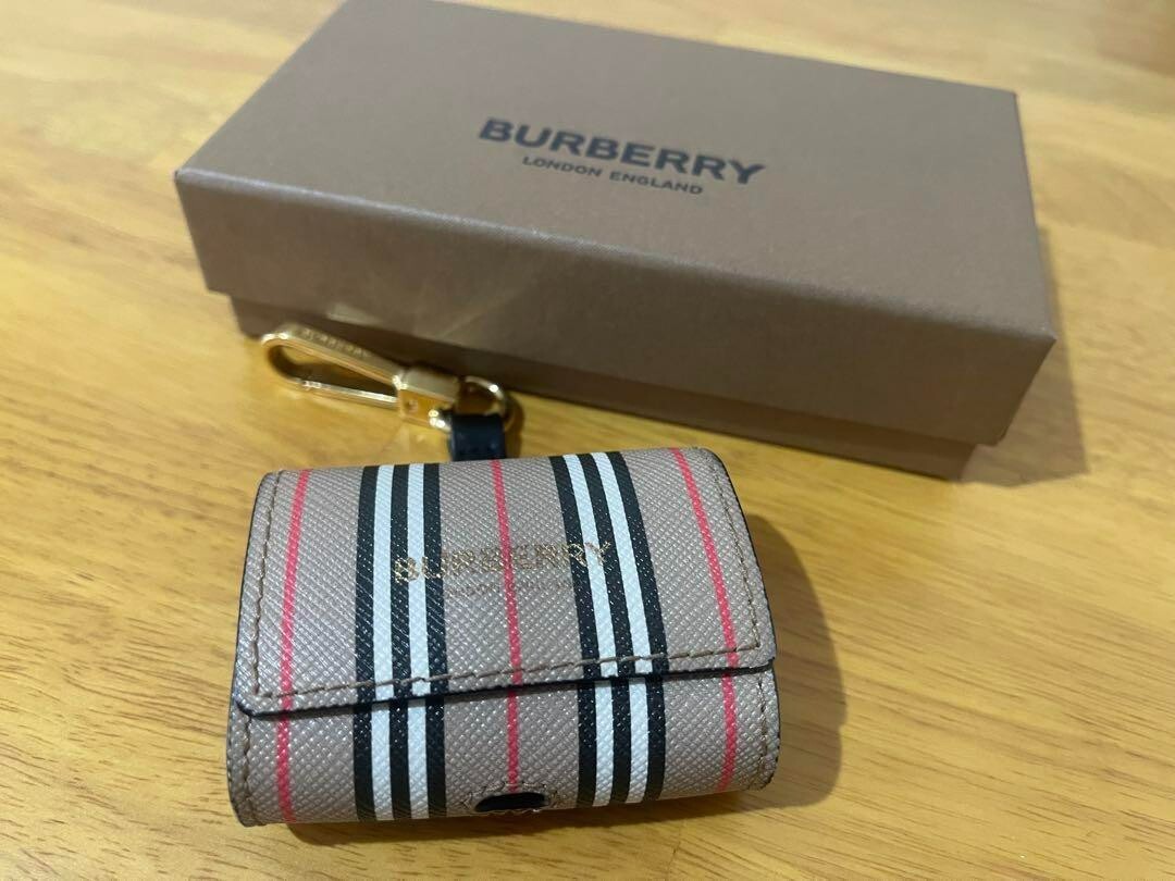 BURBERRY ケース FN 5505 09 ブラック BURBERRY ケース FN 5505 09