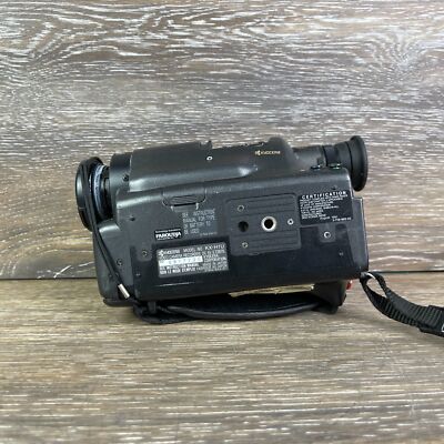 Kyocera Yashica Samurai Video 8 KX-H1U Black Handheld Compact