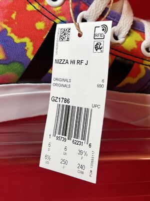 Adidas NIZZA Hi RF. Lisa Simpson. LIMITED EDITION. 6.5Y / 8W Tie