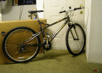 New Old Stock Mountain Bike Signature Series Bicycle - Ross Zemopi