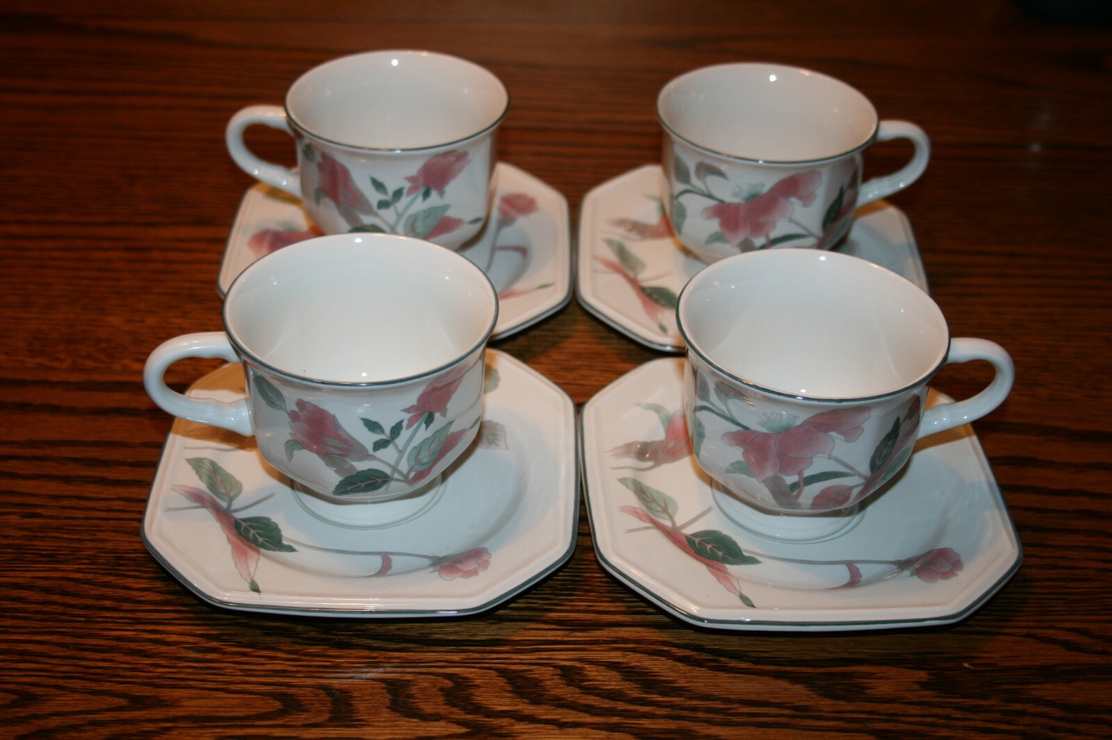 MIKASA CONTINENTAL F3OO3 SILK FLOWERS JAPAN OCTAGON 8 PC 4 CUPS 4