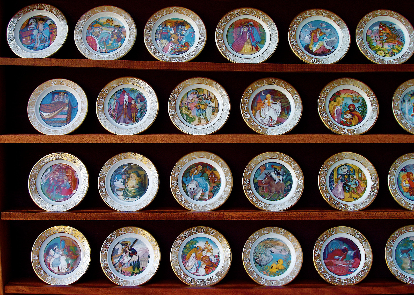 Franklin Mint The Best Loved Fairy Tales Mini 50 Plate Complete