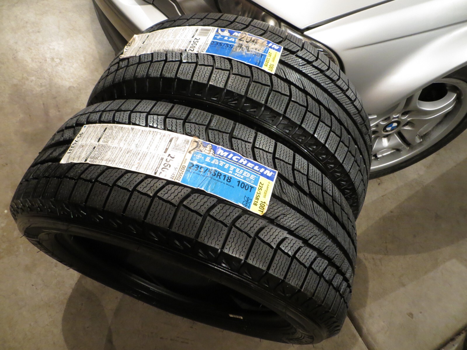 NEW 2 TWO MICHELIN X-ICE XI2 XI-2 STUDLESS 235/55R18 SNOW 100T 235
