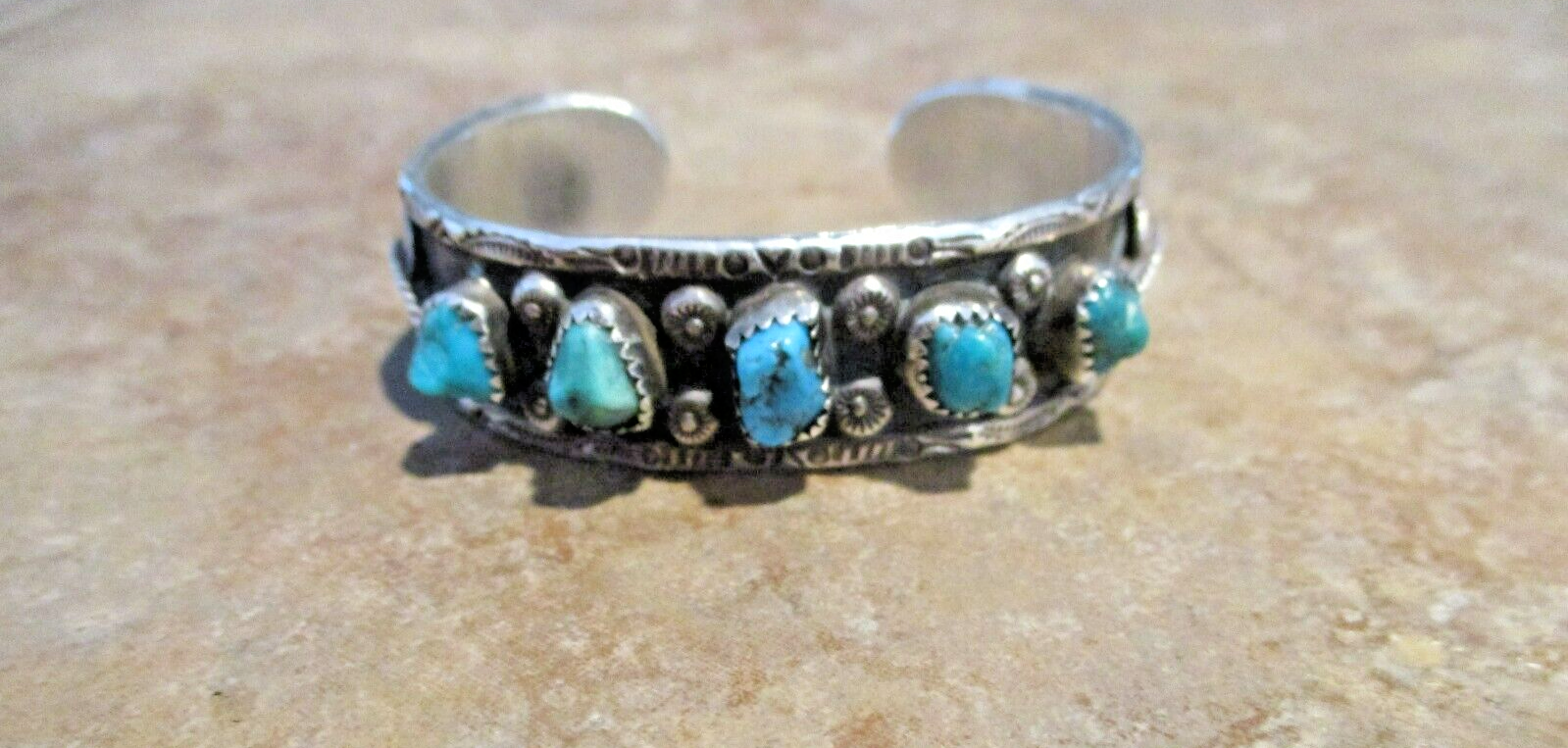 SMASHING !! Older Vintage Navajo Sterling Silver FIVE TURQUOISE