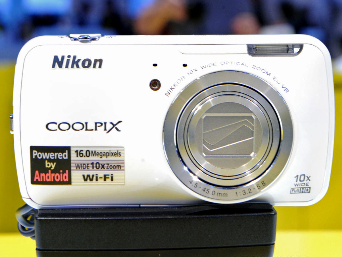 ニコンのAndroid搭載カメラ「COOLPIX S800c」実機フォト&ムービー