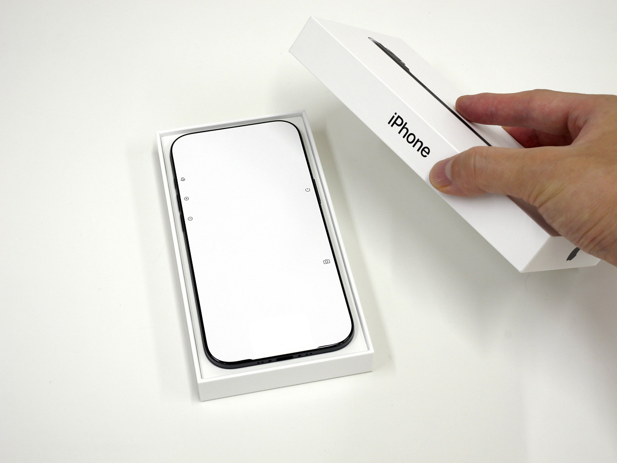 iPhone Air」開封の儀、ついに登場した史上最薄iPhoneの外観を細かく