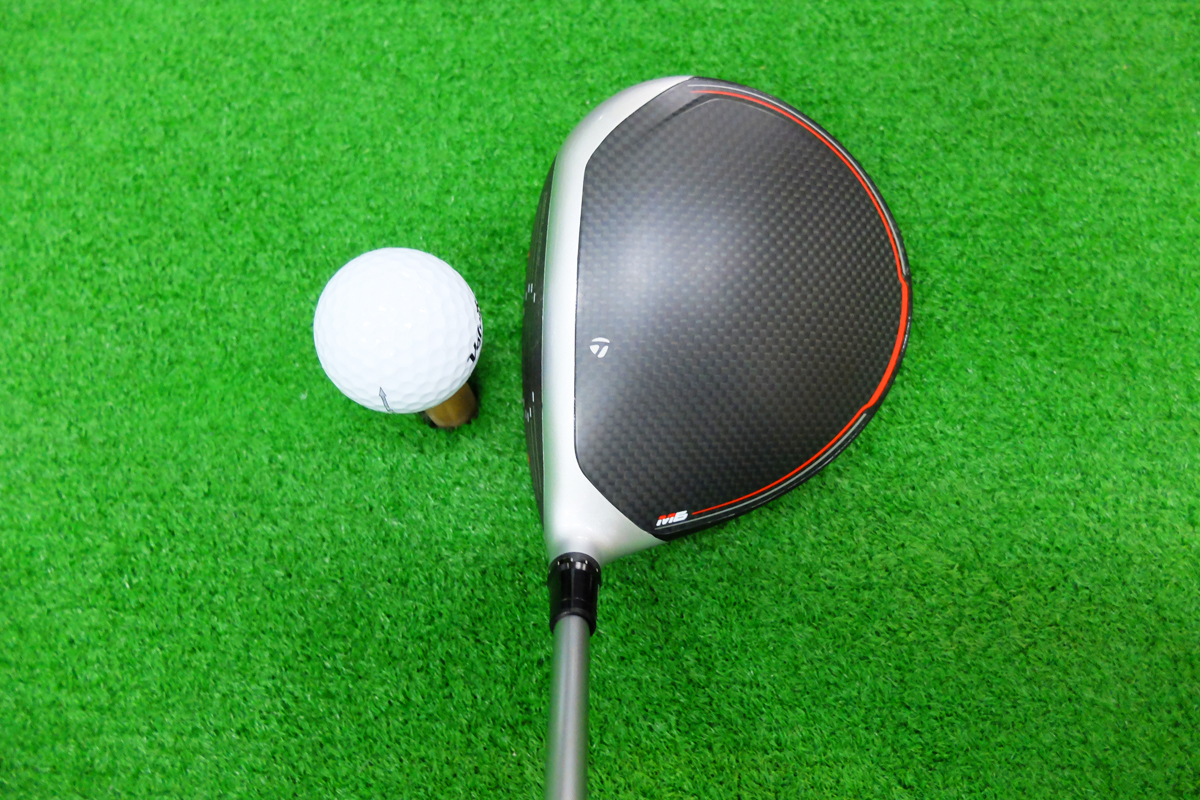 構えてみると？ ミスを気にせず気持ちよく飛ばせる「テーラーメイド M6