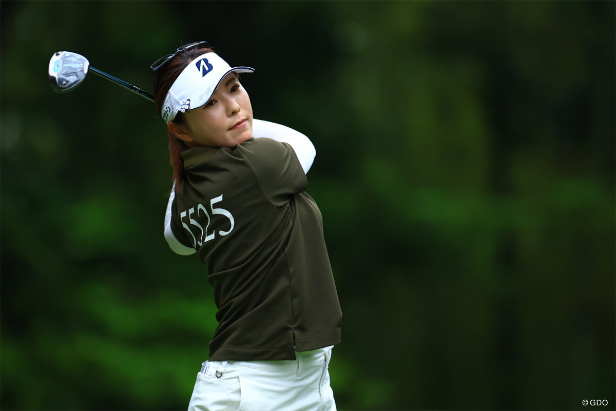 ツアー史上最長ブランクVヘ堀奈津佳が首位発進 申ジエ24位 【国内女子