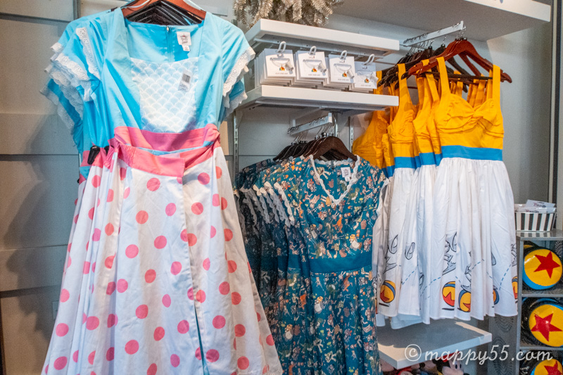 ダウンタウンディズニー】かわいいワンピースがあるドレスショップ