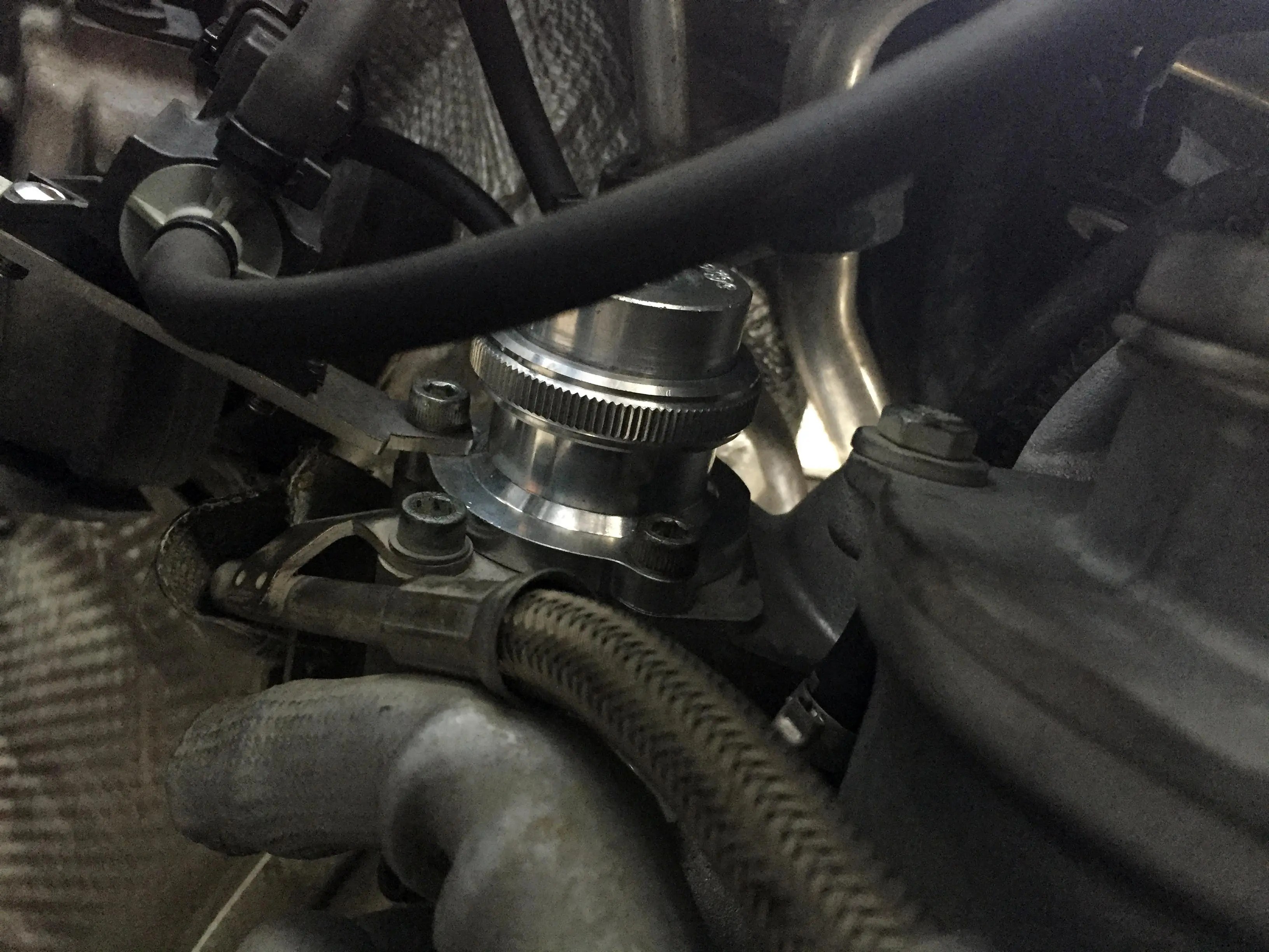 VWゴルフ等2.0T FSI FORGE強化ディバーターバルブ取り付け – ハヤシ