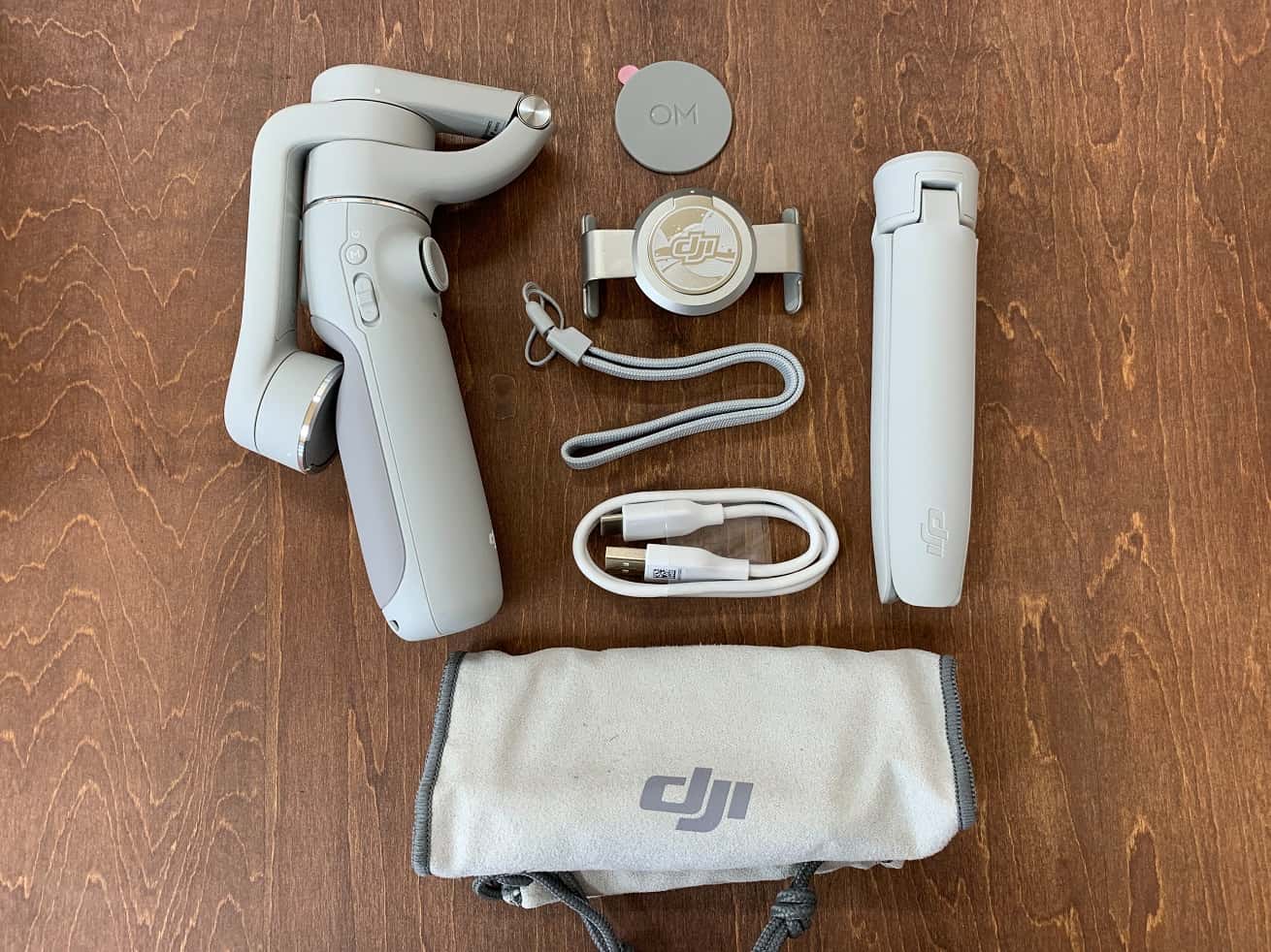 スマホ撮影の手ブレ補正にDJI「OM5」スマホ用ジンバル（スタビライザー