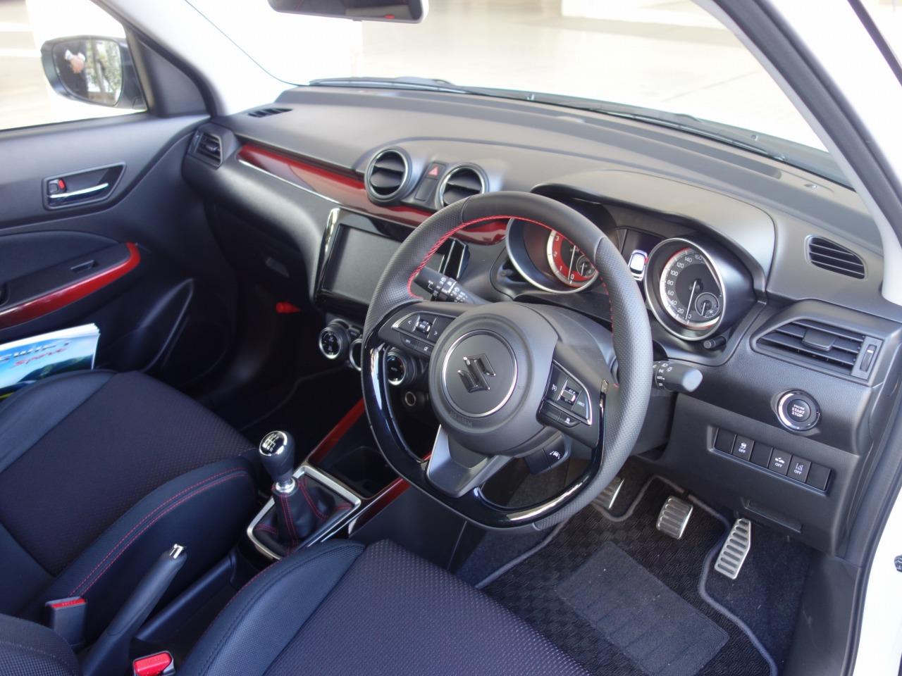 スイフトスポーツ ZC33S 純正内装パネル 新車購入時取り外し品