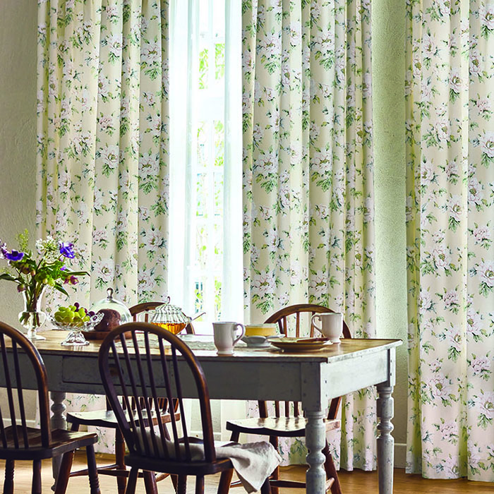 ローラアシュレイ レディメイド カーテン ヘンリエッタ 100×135 2枚