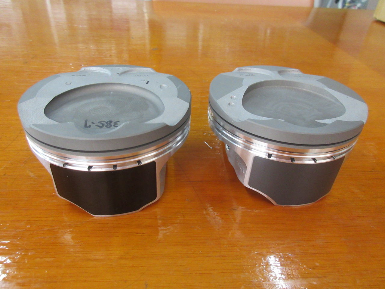 レクサス RCF/GSFのピストンです。 – ポルシェ・レクサスの専門