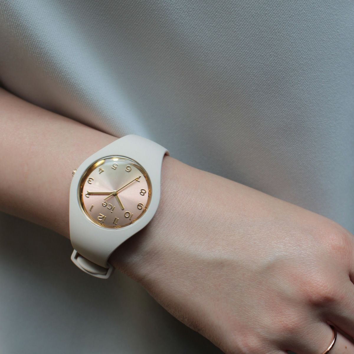 ICE sunset 2025 - アーモンド カプチーノ - スモール+