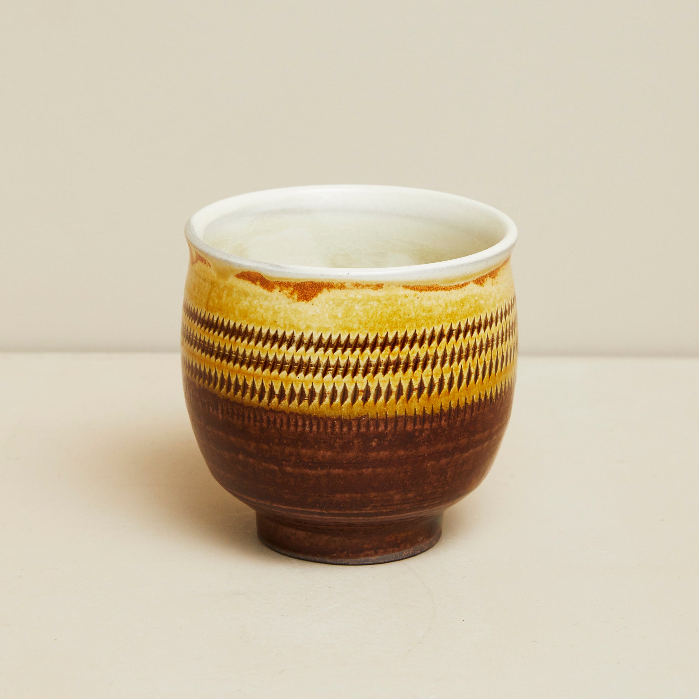 小石原焼 太田哲三窯 湯呑み【掛け分け・飛びかんな・黄】 – IEGNIM