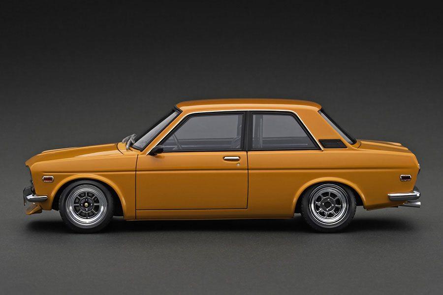 IG3304 1/18 Datsun Bluebird (510) Brown With Engine | LINE UP
