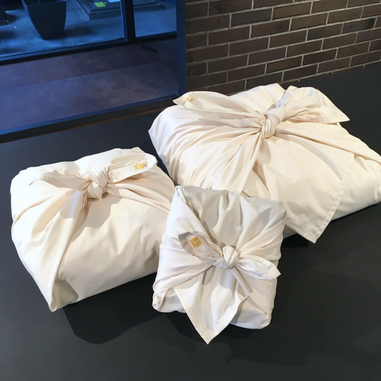 000000000830-01.jpg?size=m&w=